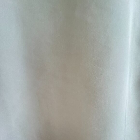 Liz Baker Essentials Blouse – Size M – Classic Ivory - Picture 7 of 13